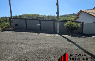 Linda Casa 02 dormitórios e 480m² de área total próximo ao centro de Serra Negra – SP