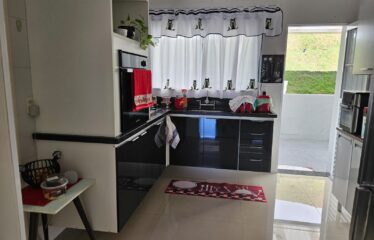 Linda Casa 02 dormitórios e 480m² de área total próximo ao centro de Serra Negra – SP