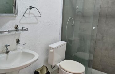 Apartamento 02 dormitórios e 60m² de área útil próximo ao centro em Serra Negra – SP