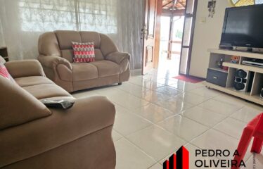 Linda Casa térrea 03 dormitórios e 178m² de área útil em Serra Negra – SP