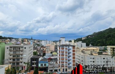 Apartamento 02 dormitórios e 85m² de área útil no centro de Serra Negra – SP