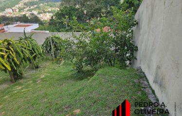 Linda Casa térrea 03 dormitórios e 178m² de área útil em Serra Negra – SP