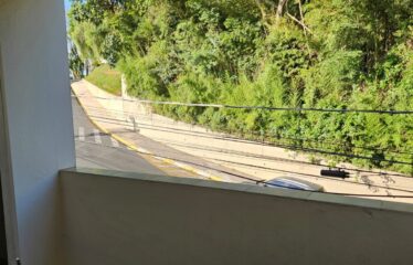 Apartamento 02 dormitórios e 90m² de área útil no centro de Serra Negra – SP