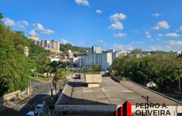 Apartamento 02 dormitórios e 90m² de área útil no centro de Serra Negra – SP