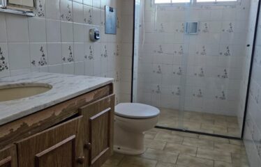 Apartamento 02 dormitórios e 90m² de área útil no centro de Serra Negra – SP