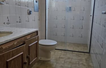 Apartamento 02 dormitórios e 90m² de área útil no centro de Serra Negra – SP