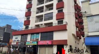 Apartamento com 02 dormitórios e 85m² de área útil no centro de Serra Negra – SP