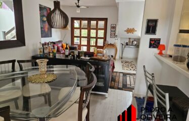 Casa 03 dormitórios e 130m² de área útil em condomínio fechado em Serra Negra – SP