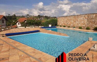 Casa 03 dormitórios e 130m² de área útil em condomínio fechado em Serra Negra – SP