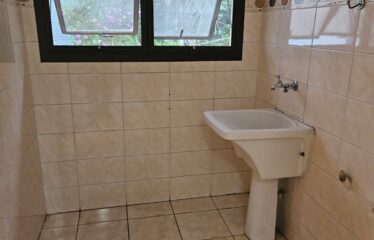 Apartamento com 02 dormitórios e 85m² de área útil no centro de Serra Negra – SP