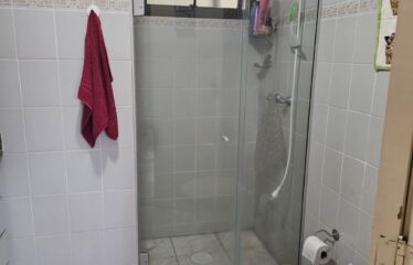 Apartamento 03 dormitórios e 122m² de área útil em Serra Negra – SP