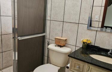 Sobrado 02 dormitórios e 83m² de área útil no bairro das Posses em Serra Negra – SP