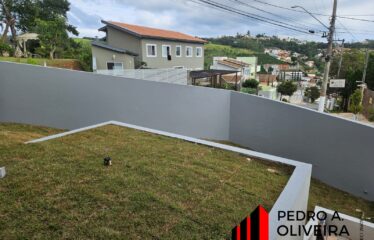 Belíssima casa 02 dormitórios e 145m² de área útil recém construída em Serra Negra – SP