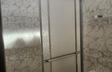 Lindo Sobrado 02 dormitórios em condomínio fechado a venda em Serra Negra – SP