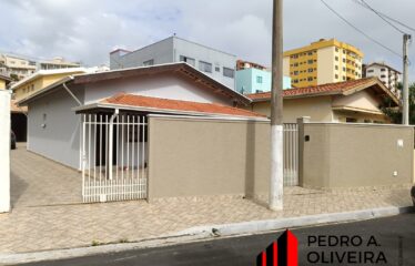 Casa 02 dormitórios e 308m² de área total no centro de Serra Negra – SP