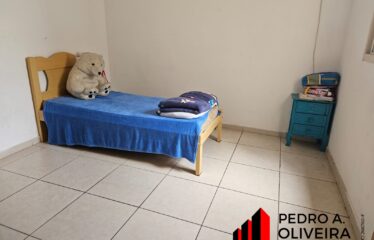 Casa 03 dormitórios e 150m² de área útil, próximo ao centro de Serra Negra – SP