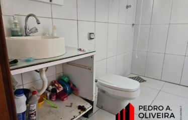 Casa 03 dormitórios e 150m² de área útil, próximo ao centro de Serra Negra – SP