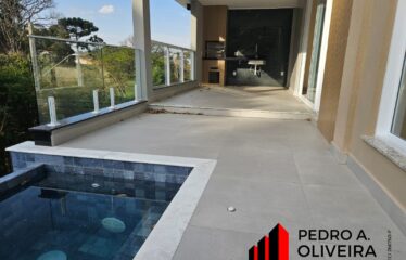 Belíssima e moderna casa 03 dormitórios e 397m² de área total em Serra Negra – SP