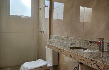 Belíssima e moderna casa 03 dormitórios e 397m² de área total em Serra Negra – SP