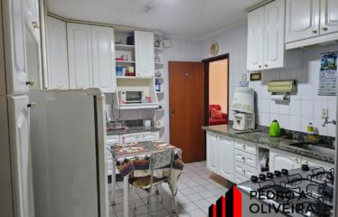 Amplo Apartamento 03 dormitórios e 130m² de área útil no centro de Serra Negra – SP
