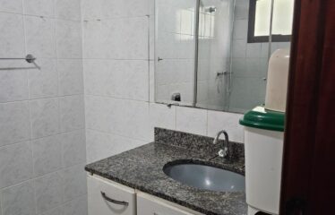 Amplo Apartamento 03 dormitórios e 130m² de área útil no centro de Serra Negra – SP