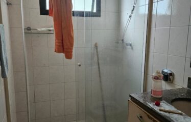 Amplo Apartamento 03 dormitórios e 130m² de área útil no centro de Serra Negra – SP