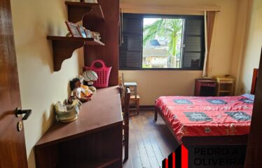 Amplo Apartamento 03 dormitórios e 130m² de área útil no centro de Serra Negra – SP