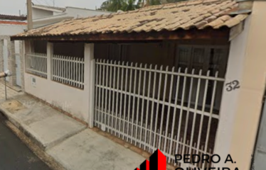 Casa 03 dormitórios e 150m² de área útil, próximo ao centro de Serra Negra – SP