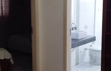 Apartamento 03 dormitórios e 120m² de área útil no centro de Serra Negra – SP