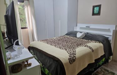 Apartamento 02 dormitórios e 85m² de área útil no centro de Serra Negra – SP