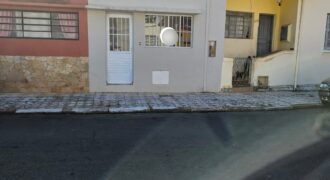 Casa 02 dormitórios e 100m² de área útil no centro de Serra Negra – SP