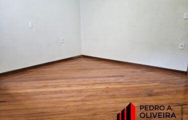 Casa 02 dormitórios e 100m² de área útil no centro de Serra Negra – SP