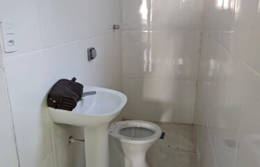 Casa 02 dormitórios e 100m² de área útil no centro de Serra Negra – SP