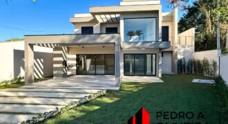 Linda e Moderna casa 03 dormitórios e 115m² de área útil em Serra Negra – SP