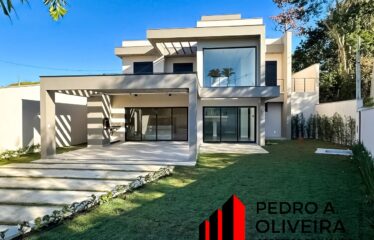 Linda e Moderna casa 03 dormitórios e 115m² de área útil em Serra Negra – SP