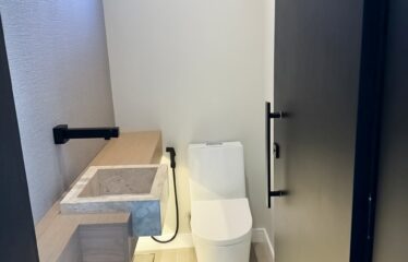 Linda e Moderna casa 03 dormitórios e 115m² de área útil em Serra Negra – SP