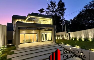 Linda e Moderna casa 03 dormitórios e 115m² de área útil em Serra Negra – SP