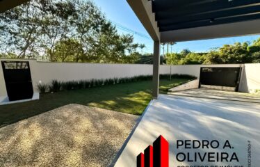 Linda e Moderna casa 03 dormitórios e 115m² de área útil em Serra Negra – SP