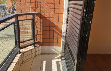 Amplo Apartamento 03 dormitórios e 182m² de área útil no centro de Serra Negra – SP