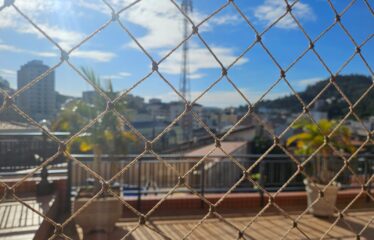 Amplo Apartamento 03 dormitórios e 182m² de área útil no centro de Serra Negra – SP