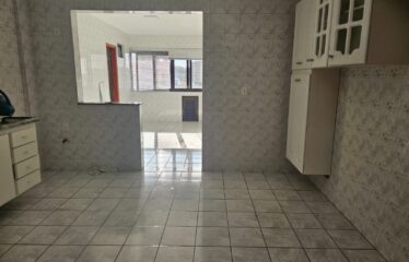 Amplo Apartamento 03 dormitórios e 182m² de área útil no centro de Serra Negra – SP