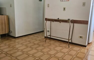 Apartamento 02 dormitórios e 67m² de área útil próximo ao centro em Serra Negra – SP