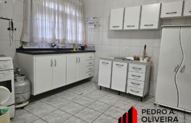 Chácara 03 dormitórios e 1753m² de área total no centro de Serra Negra – SP