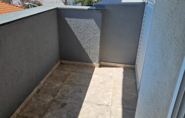 Apartamento 02 dormitórios e 85m² de área útil no centro de Serra Negra – SP