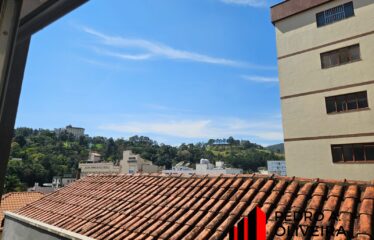 Apartamento 02 dormitórios e 85m² de área útil no centro de Serra Negra – SP