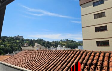 Apartamento 02 dormitórios e 85m² de área útil no centro de Serra Negra – SP